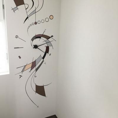 Hauseingang moderne Uhr grau